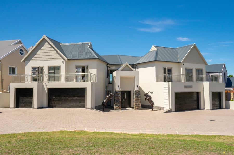 5 Bedroom Property for Sale in Marina Martinique Eastern Cape